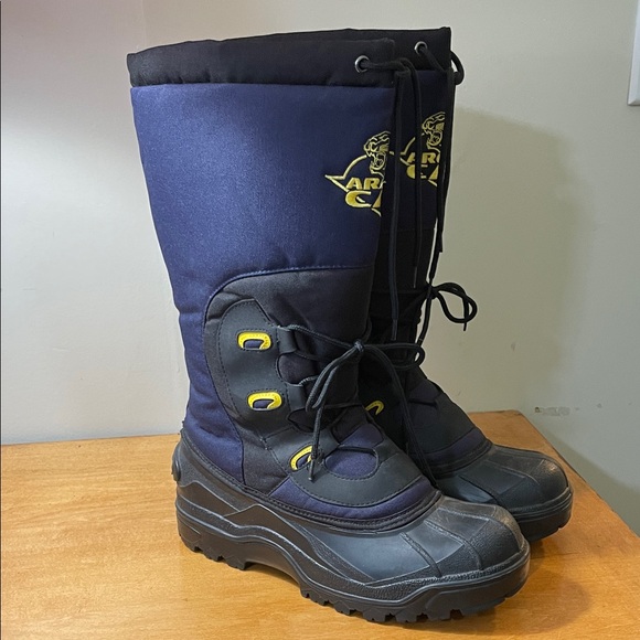 Men\'s Navy and Black Insulated Winter Boots - Lace-Up. Size 8 main image 7